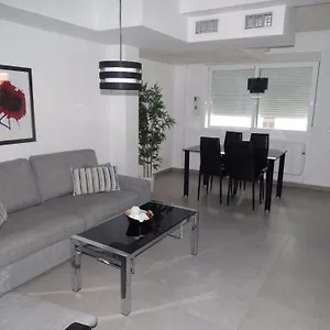 Apartment - Nuno Gomez, 24